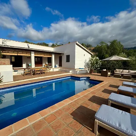 Casa De Olivos Carola Holiday home *